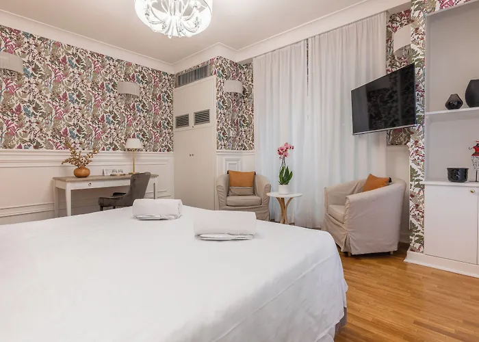Mangili Garden 3*